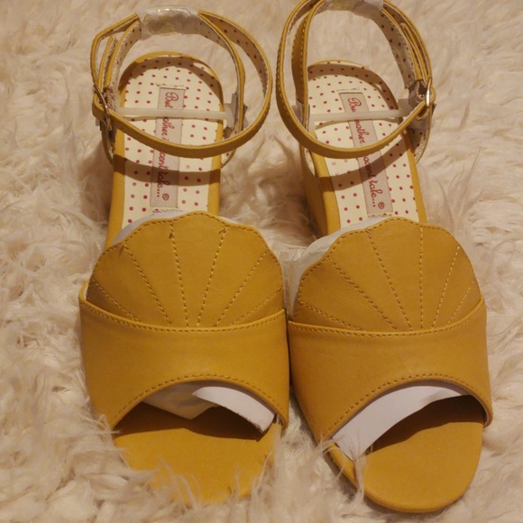 Size 6 - Picture 3 of 4